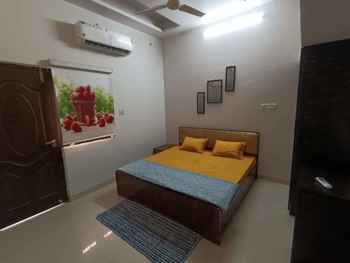 Leela Homestay Jabalpur - Lily - 2 Bhk Luxury Appartment Eksteriør billede