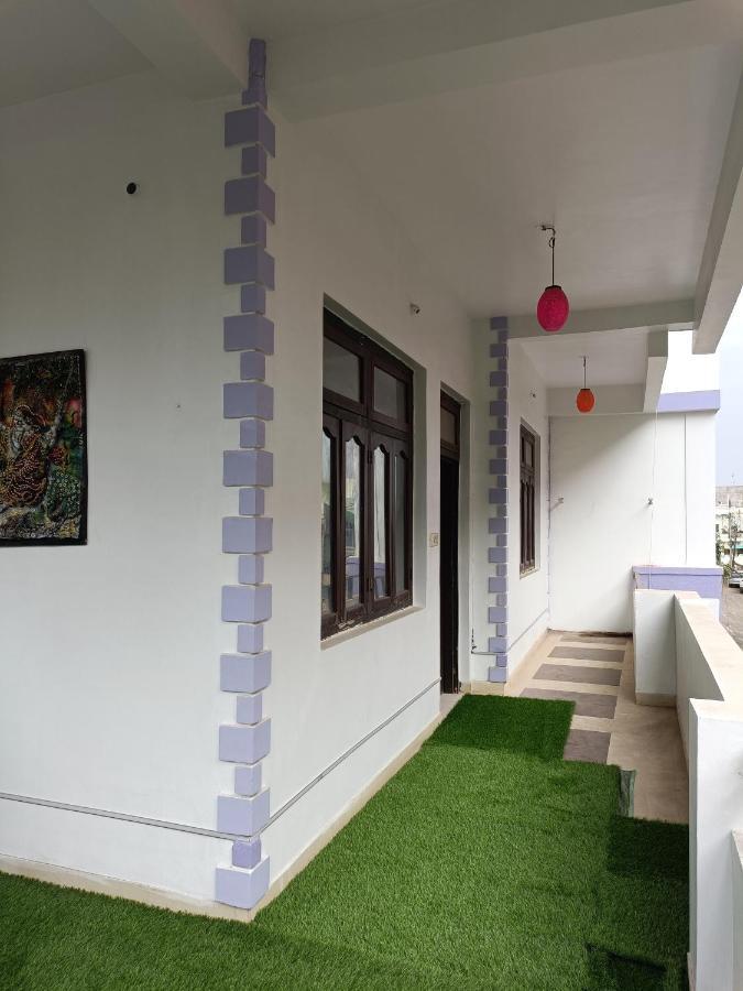 Leela Homestay Jabalpur - Lily - 2 Bhk Luxury Appartment Eksteriør billede