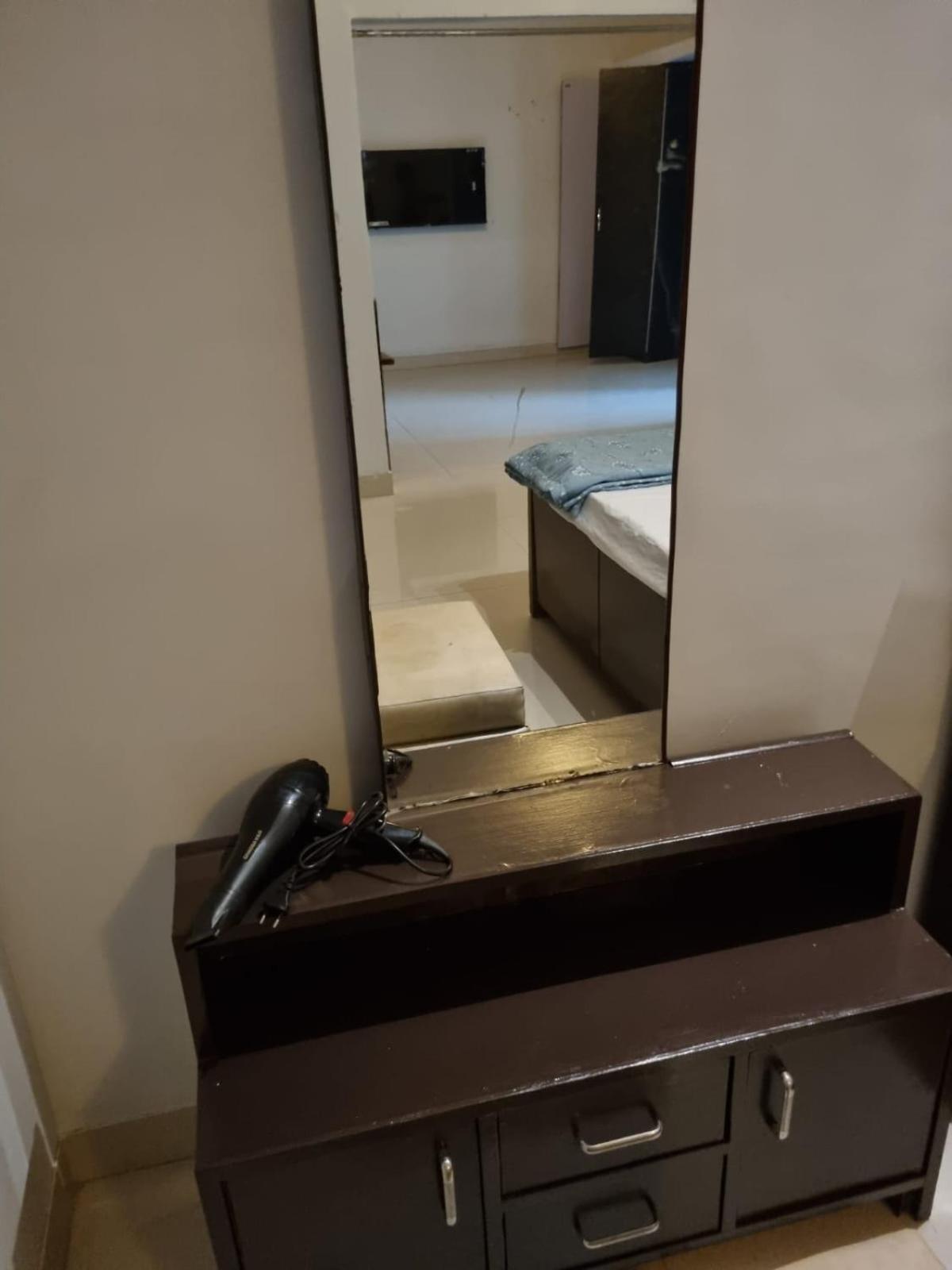 Leela Homestay Jabalpur - Lily - 2 Bhk Luxury Appartment Eksteriør billede