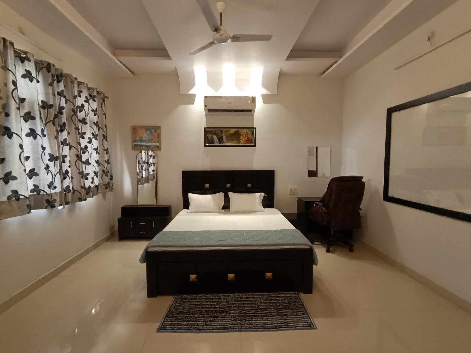 Leela Homestay Jabalpur - Lily - 2 Bhk Luxury Appartment Eksteriør billede